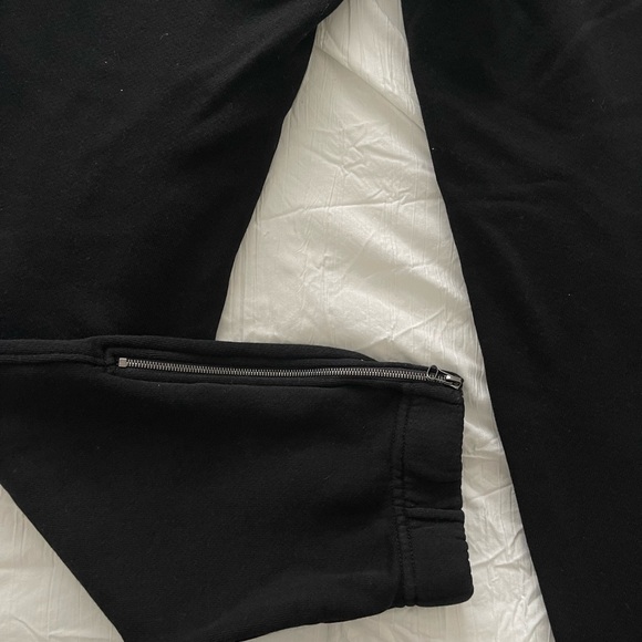 Cotton Citizen Jet Black Bronx Sweatpants - Picture 5 of 7